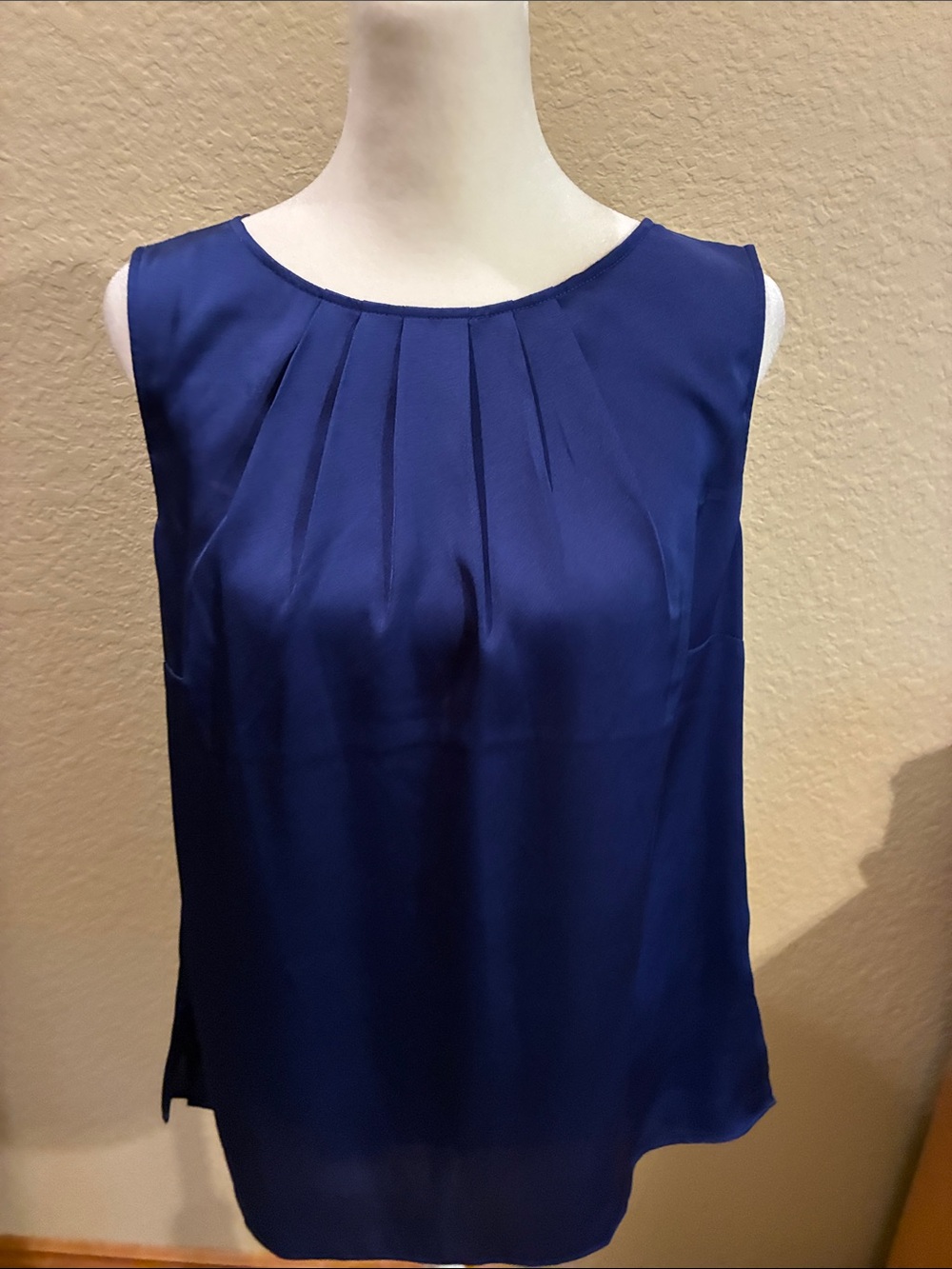 Talbots blue pleated sleeveless shell.EUC